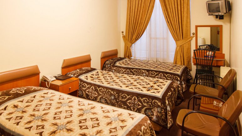 اتاق سه تخته هتل پرستو تهران